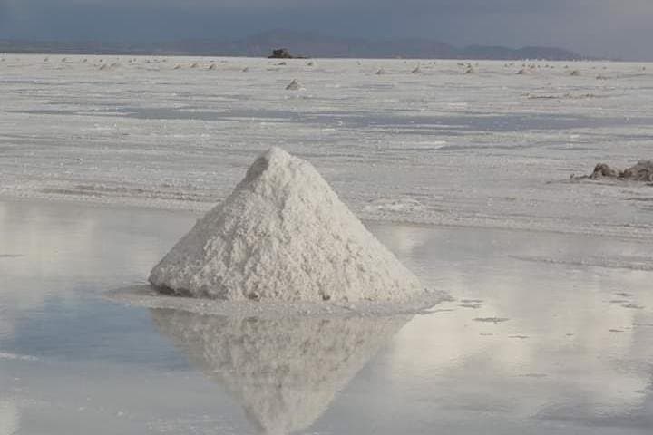 One-Day Uyuni Salt Flats & Coquesa Mummies: Tunupa Views and Sunset on the Salar photo 6