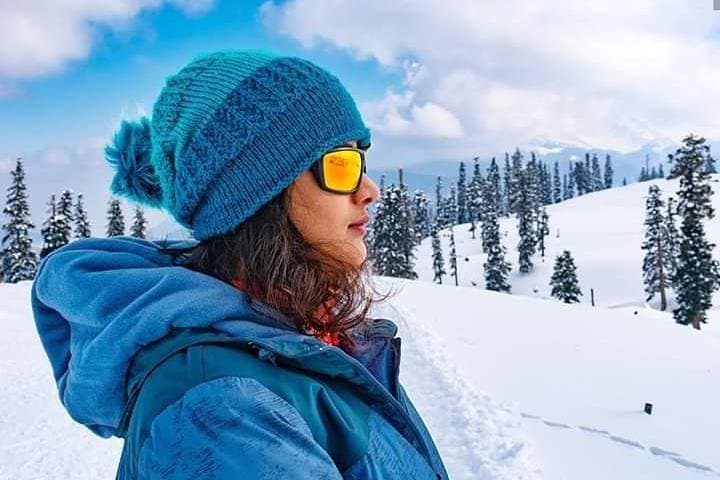 4-Day Kashmir Essentials: Houseboat on Dal Lake, Gulmarg Gondola & Pahalgam Walks photo 1