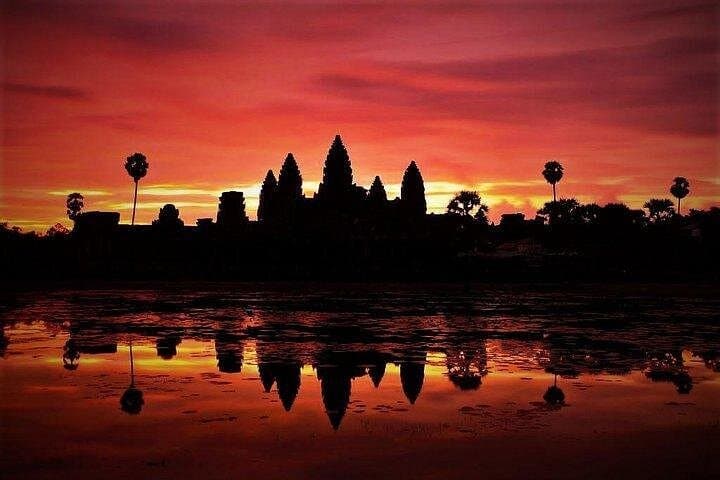 Angkor Wat Sunrise Tour: Temple-Hopping at Dawn in Siem Reap photo 4