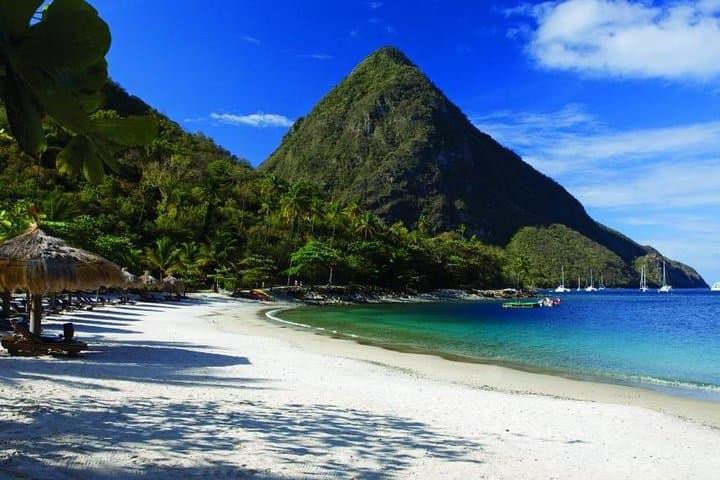 Private UVF Hewanorra Airport Transfer — Round-Trip St. Lucia Transfers to Resorts photo 2