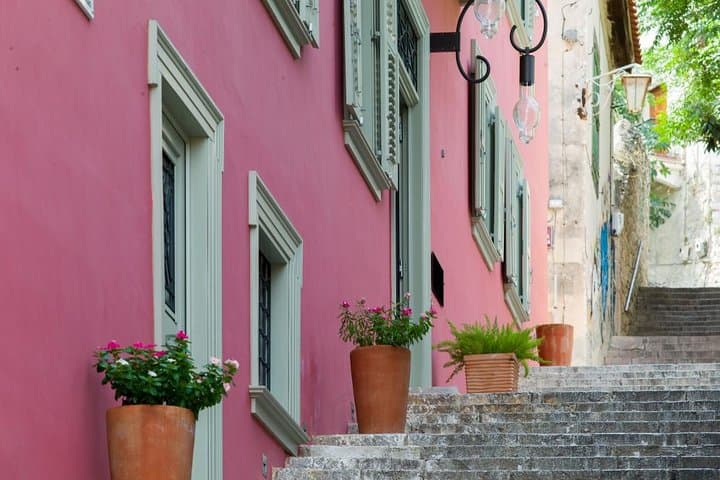Nafplio Walking Tour: Akronafplia, Syntagma & Local Tastings