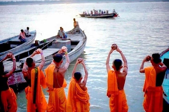 Varanasi 2-Day Private Tour from Delhi: Sunrise Ghats, Sarnath & Ganges Aarti photo 2