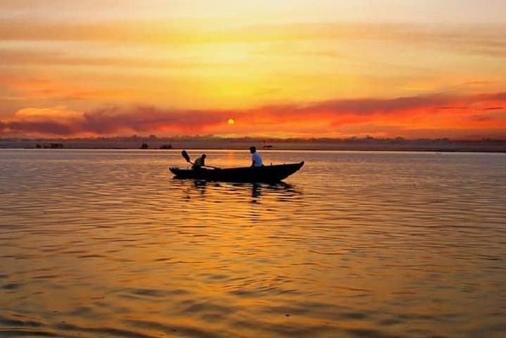 Varanasi 2-Day Private Tour from Delhi: Sunrise Ghats, Sarnath & Ganges Aarti photo 3
