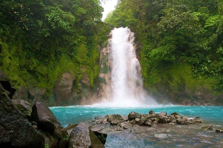 8-Day Self-Drive Costa Rica — Volcanoes, Cloud Forests & Pacific Beaches