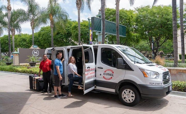 Shared Airport Transfer: John Wayne (SNA) to Anaheim Hotels — Fast, Budget-Friendly Ride photo 3