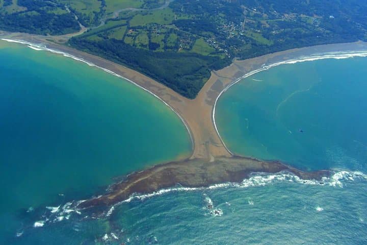 Coastal Rainforest Helicopter Flight: Private 1‑Hour Tour from San José photo 5