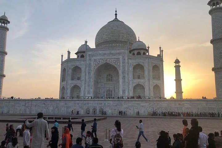 Agra to Jaipur: 2-Day Private Transfer with Local Licensed Guides (Taj Mahal, Agra Fort, Amer Fort) photo 6