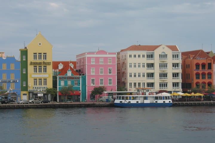 Curacao Complete Island Tour: Willemstad, Flamingos & Shete Boca photo 3