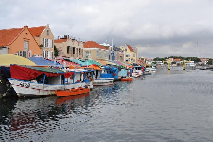 Curacao Complete Island Tour: Willemstad, Flamingos & Shete Boca photo 4