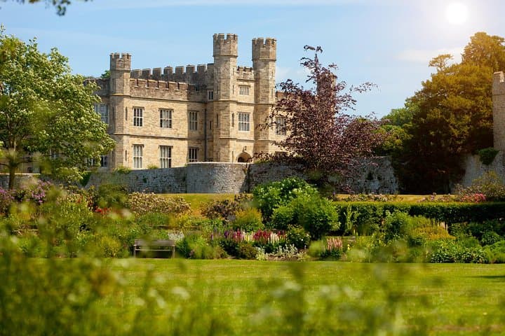 Leeds Castle, Canterbury Cathedral and White Cliffs Day Trip from London photo 2