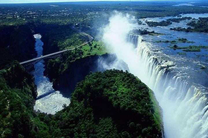 Boma Dinner and Drum Show at Victoria Falls — Traditional Zimbabwean Feast and Performance photo 3