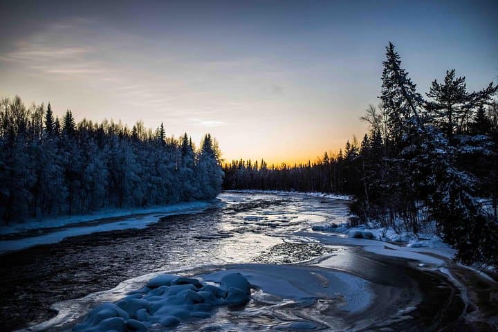 Arctic Wilderness Photography Hike Near Rovaniemi — Half-Day Lapland Expedition photo 4