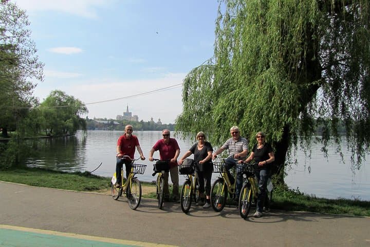 Bucharest Bike Tour: 3-4 Hour Sightseeing by Bicycle photo 2