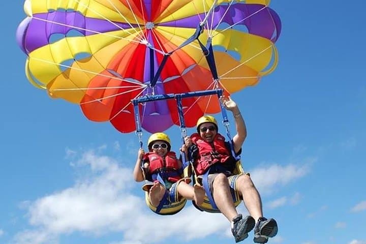 Parasailing Over Guanabara Bay: Rio de Janeiro Aerial Adventure with Hotel Pickup photo 4