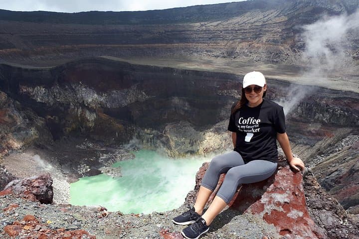 Hike Santa Ana Volcano and Lake Coatepeque — Emerald Crater and Panoramic Views photo 3
