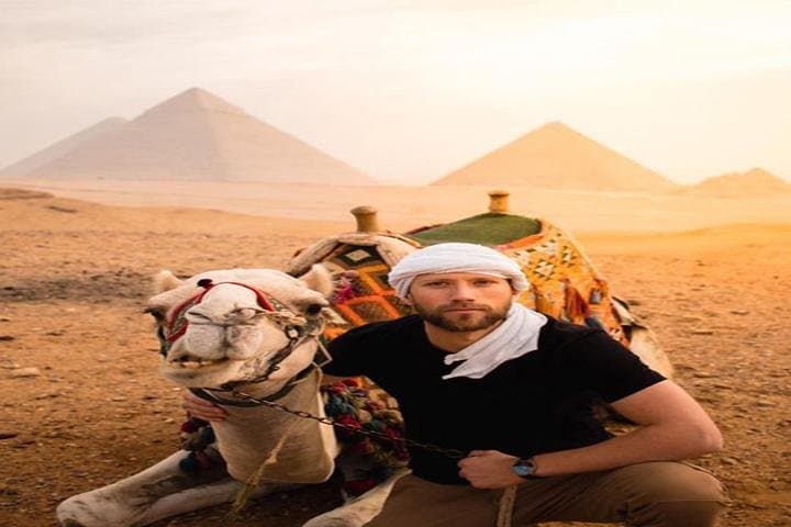 Giza Sunset Camel Ride and Bedouin Dinner: Private Evening Tour photo 2