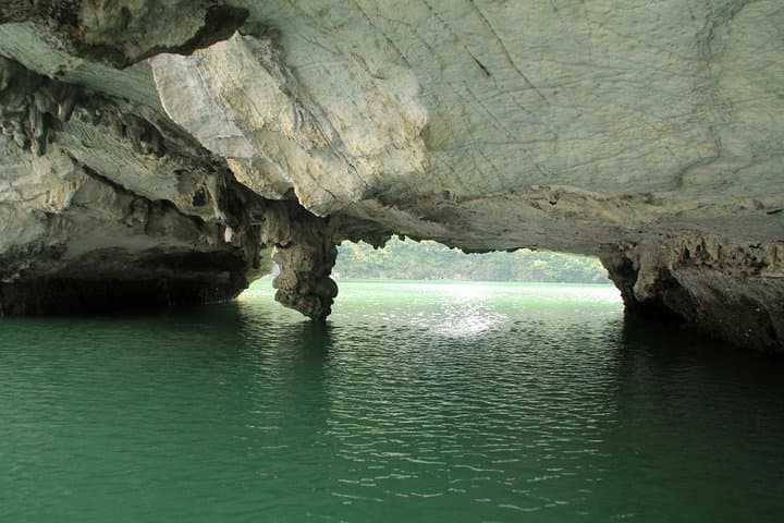 Halong Bay Half-Day Cruise: Kayak Caverns, Fishing Villages & Seafood Lunch photo 6