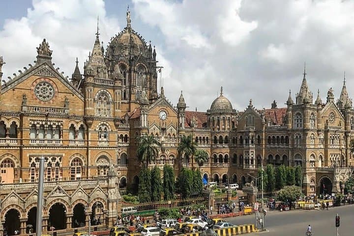 Mumbai Gems: 2-Day Private Tour — Elephanta Caves, Dharavi & Dabbawalas