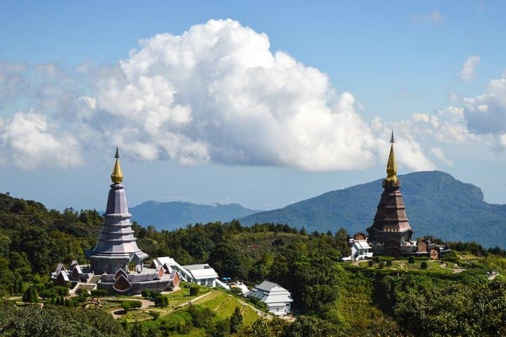 Doi Inthanon Day Trip from Chiang Mai: Summit, Stupas & Waterfalls