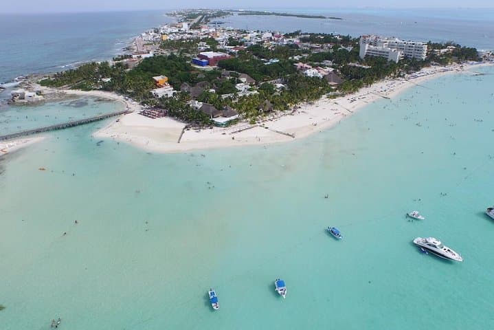 Snorkel Isla Mujeres by Catamaran: Full-Day Sail, Reef Snorkel & Beach Club photo 5