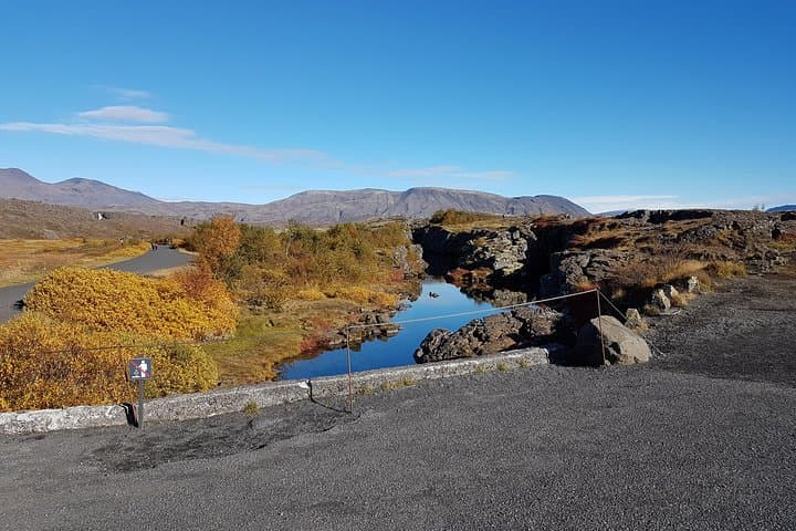 Private Golden Circle Day Trip: Thingvellir, Geysir, Gullfoss & Fridheimar photo 6