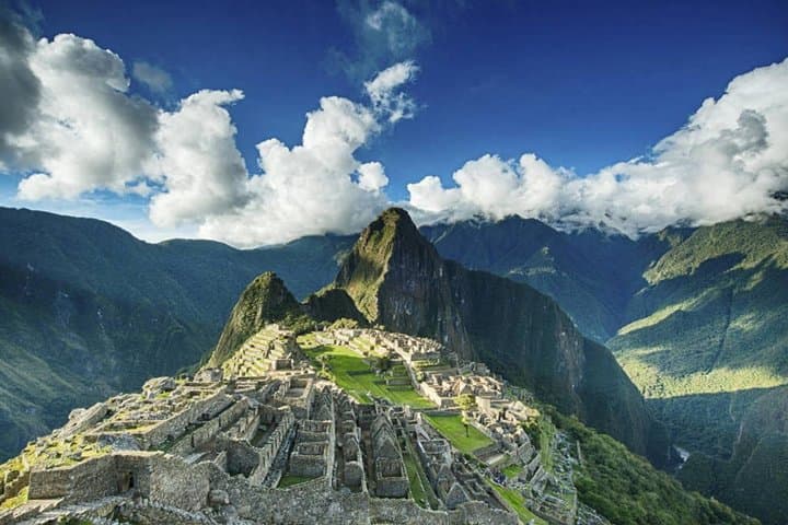 Private Full-Day Machu Picchu & Montaña Guided Tour from Aguas Calientes photo 2