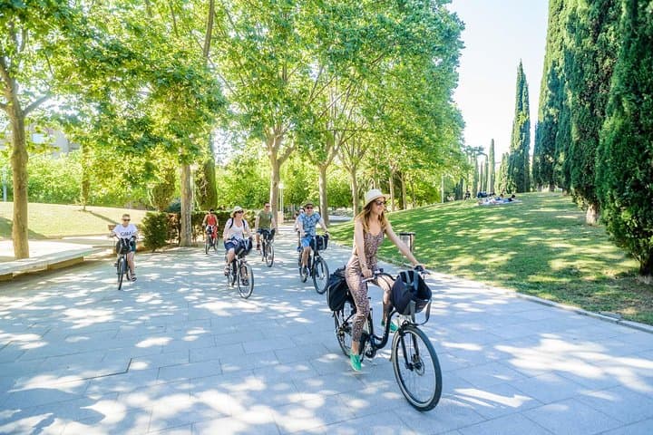 Barcelona Gaudí & Waterfront eBike Tour — 3-Hour Gothic Quarter to Barceloneta Highlights