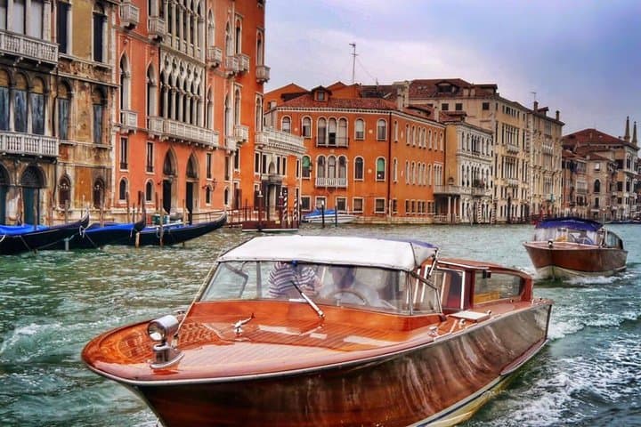 Private Luxury Boat Tour: Murano Burano Torcello Islands from Venice photo 2