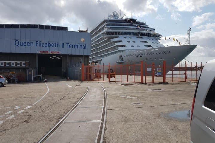 Private Gatwick to Southampton Cruise Transfer — Luxury Mercedes Chauffeur Service photo 6