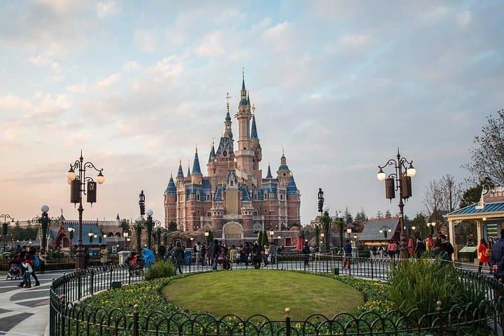 Private Shanghai Disneyland Day Tour — Stress-Free Park Access and Evening Fireworks photo 2