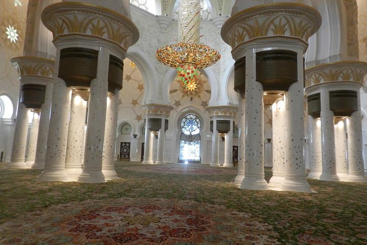 Abu Dhabi Day Trip from Dubai: Sheikh Zayed Grand Mosque, Louvre & Yas Circuit photo 4