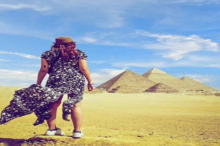 Full-Day Private Giza Pyramids & Egyptian Museum Tour with Camel and Felucca Rides