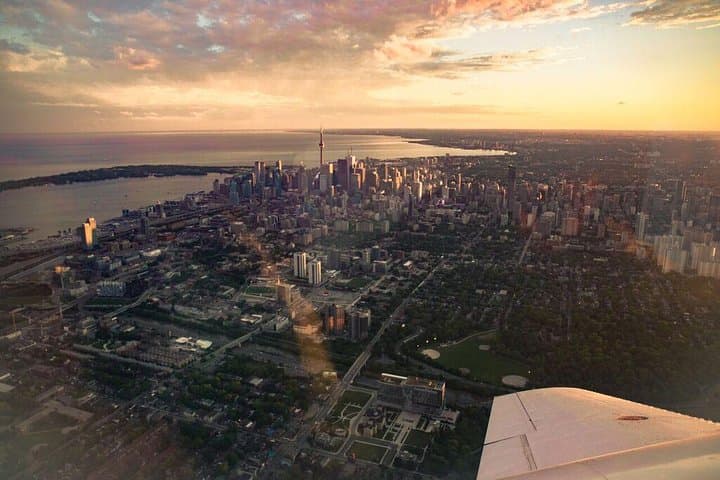 Toronto Aerial Tour: 18-Min Luxury Flight Over CN Tower and Waterfront photo 4