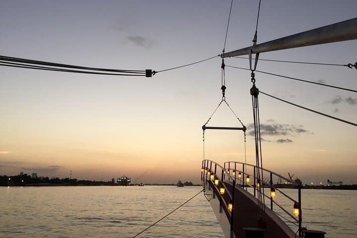 Mississippi Dinner Jazz Cruise: Creole Queen Paddlewheeler in New Orleans photo 6