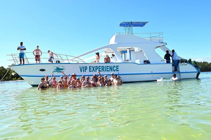 Punta Cana Caribbean Party Boat: VIP Catamaran Snorkel & Natural Pool photo 4