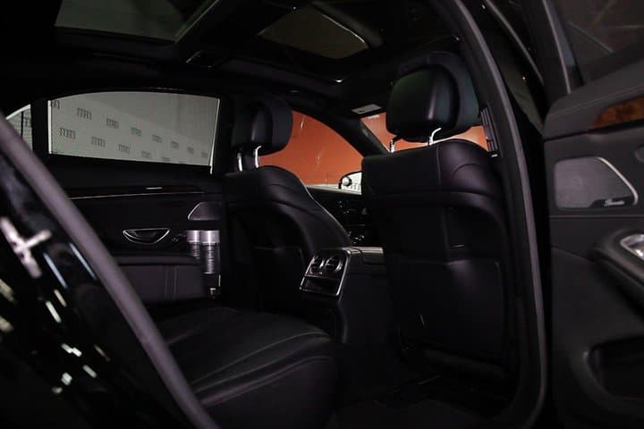 Chicago Private Airport Limo Transfer | O'Hare & Midway to Suburbs photo 2