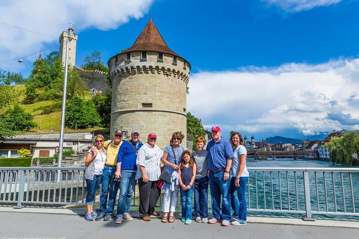 Lucerne Best Guided Walks: Chapel Bridge, Lion Monument & Chocolate Extension