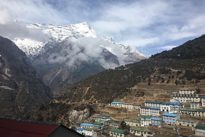 Everest Gokyo Lake Trek: 13-Day Gokyo Ri and Ngozumpa Glacier Adventure photo 4