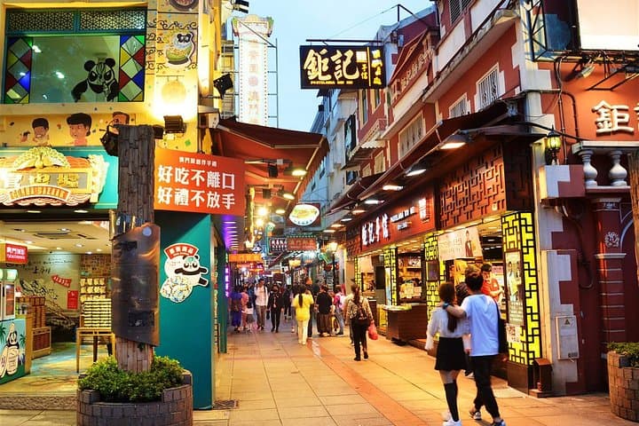 Day Trip to Macau: Venetian Macao, Macau Tower & Historic Centre from Hong Kong Island photo 2