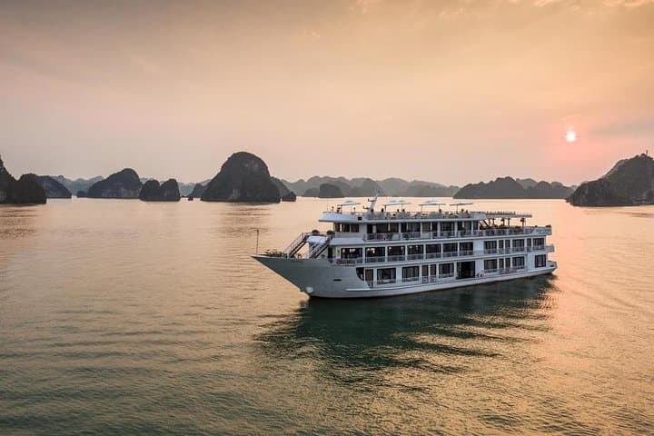 Halong Bay 2-Day Luxury Cruise: Lan Ha Bay Caves & Kayaking photo 2