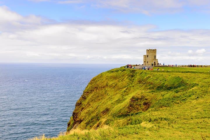 Cliffs of Moher and Bunratty Castle Day Trip from Dublin photo 5
