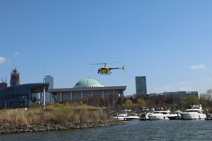 Seoul Helicopter Tour: Sunset Skyline Flight from Seoul Marina