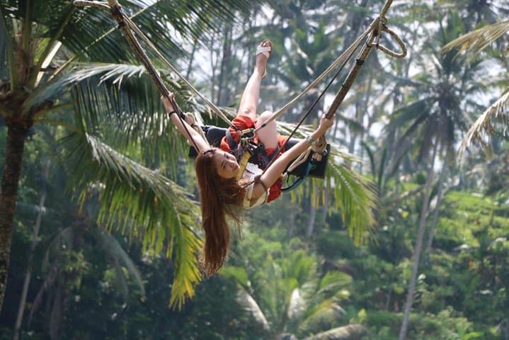 Ubud Full-Day Highlights: Cretya Infinity Pool, Jungle Swing & Tegenungan Waterfall photo 2