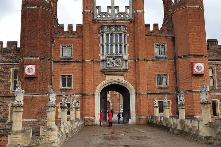 Windsor Castle and Hampton Court: Private Day Tour from London photo 2