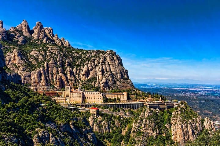 Barcelona & Montserrat: Full-Day Small-Group Tour with Skip-the-Line Tickets photo 3