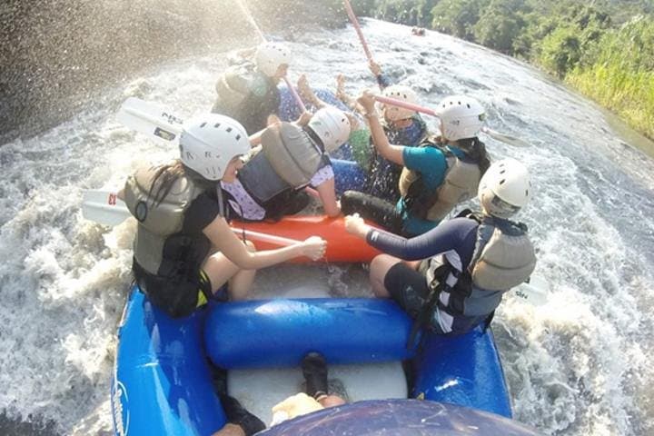 White-Water Rafting from Bogotá: 7 km Class III–IV River Run