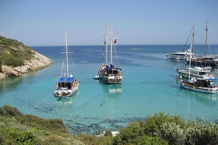 Bodrum Private Gulet Tour with Lunch — Cruise Karaada, Poyraz & Rabbit Bays