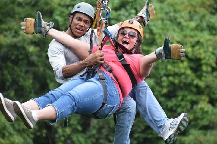 Roatán Zipline Flight Adventure with Beach Break — 12 Zips & Jungle Views