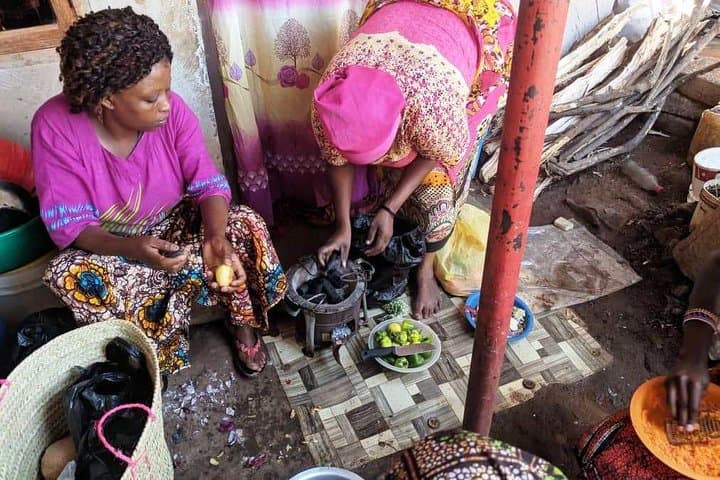 Market-to-Mud-House: Private Tanzanian Cooking Class and Market Tour in Moshi