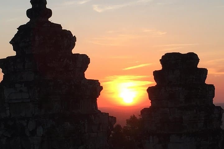 Sunrise to Bakeng: Private Angkor Wat & Sunset Hill Motorbike Tour photo 2